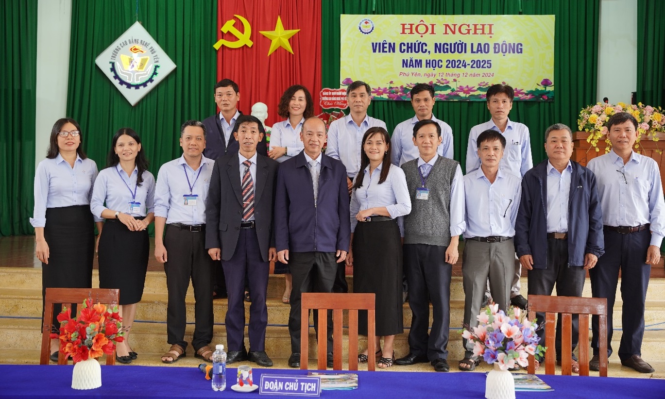 HỘI NGHỊ VIÊN CHỨC– NGƯỜI LAO ĐỘNG NĂM HỌC 2024-2025, BƯỚC NGOẶT CHIẾN LƯỢC TRONG PHÁT TRIỂN GIÁO DỤC NGHỀ NGHIỆP